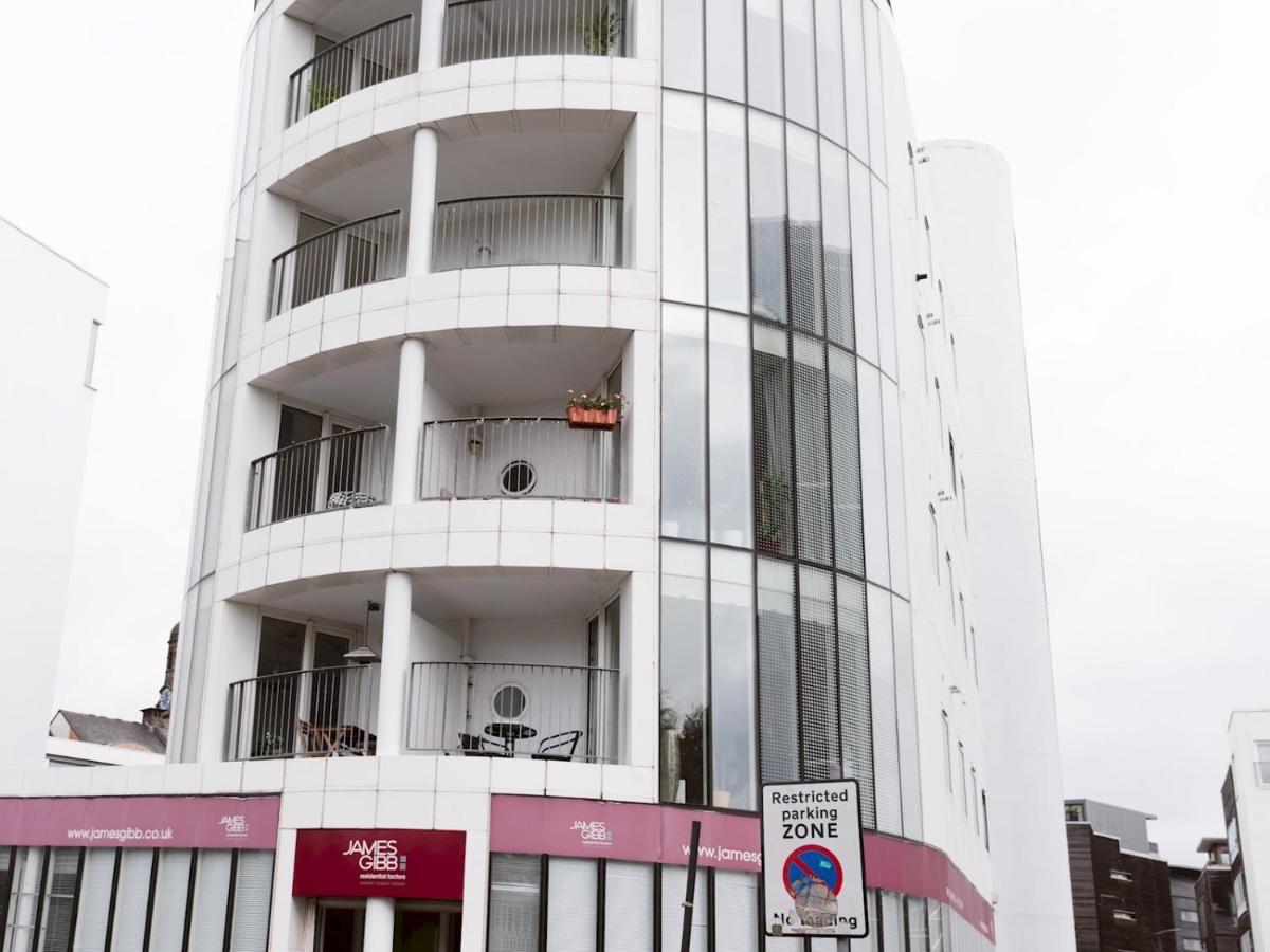 Pass The Keys Stylish 2Bed Rental Unit Glasgow Green Exterior foto